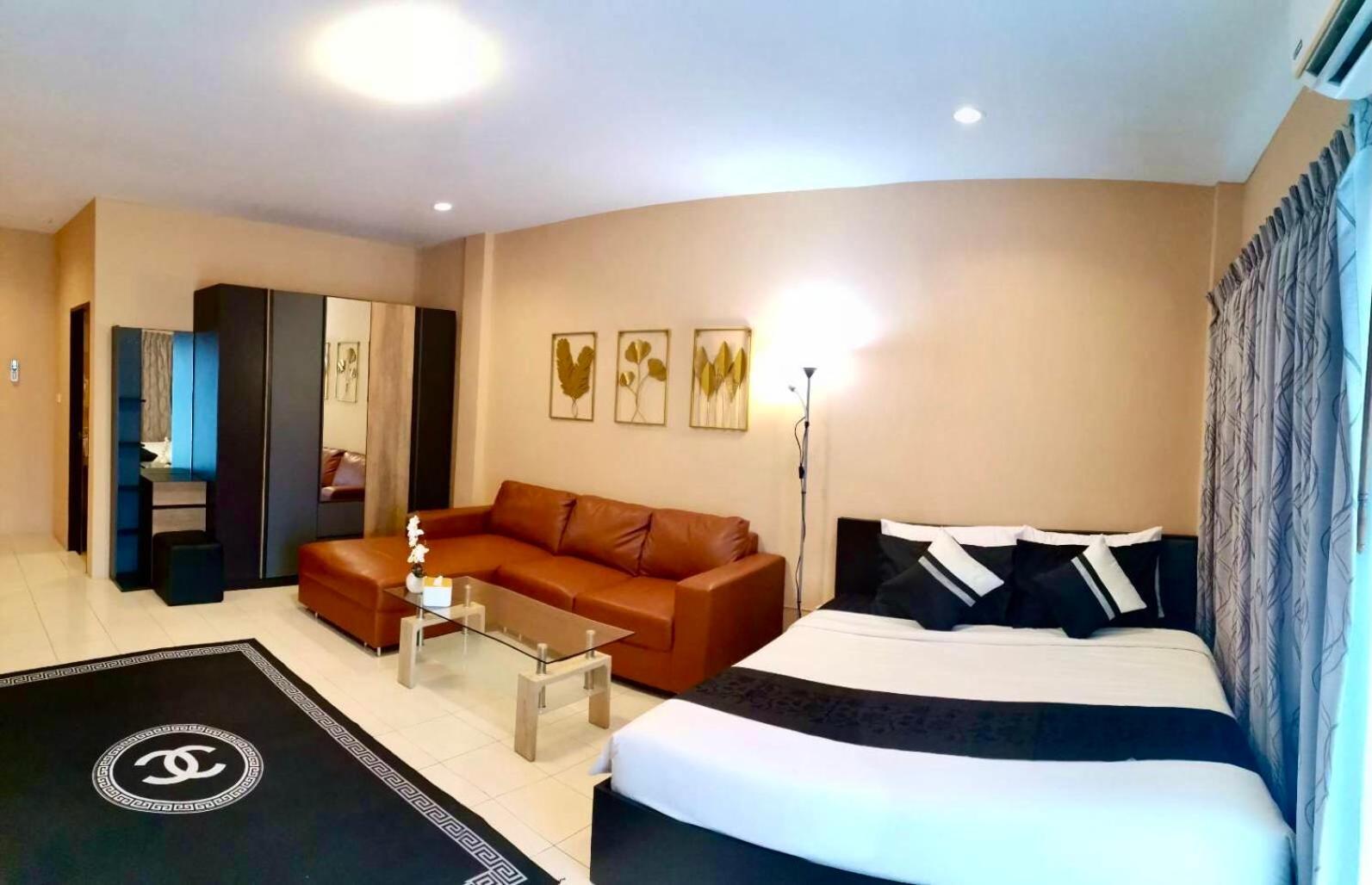The Luka Guesthouse And Restaurant Patong 外观 照片